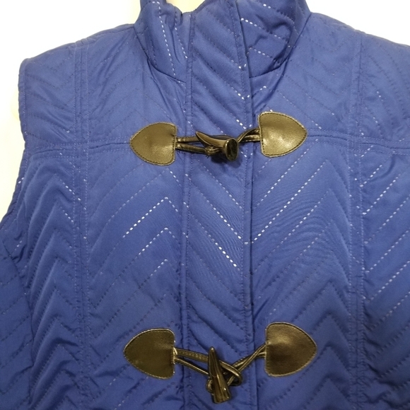 𝅺christopher and Banks vest - Picture 7 of 11